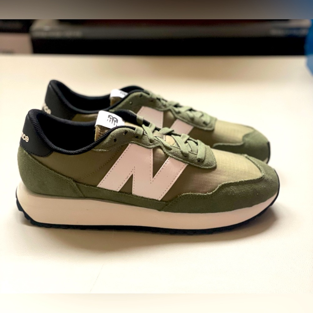 New Balance 237 new in original box